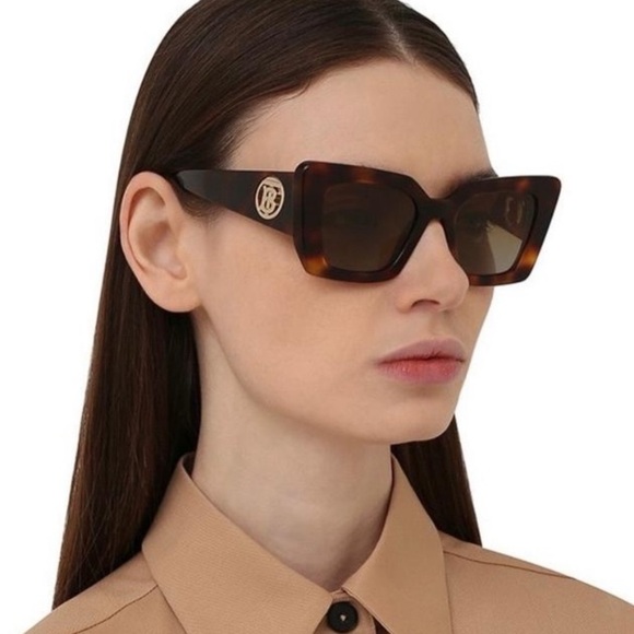 Burberry Daisy BE 4344 3316T5 Polarized Sunglasses NWT - Picture 1 of 12
